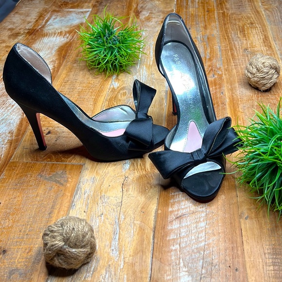 Paris Hilton bow heels - Picture 5 of 5